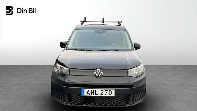 Begagnad VW Caddy 122 HK (89 kW) 2023 Deep black pärleffekt Minibuss