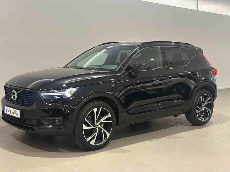 Svart Begagnad 2021 Volvo XC40 SUV | 339 500 kr - Bild 1/1