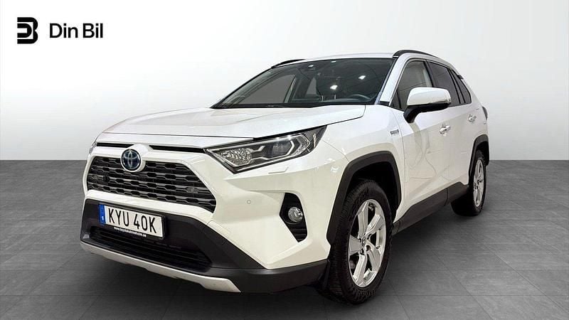 Vit Begagnad 2019 Toyota RAV4 SUV | 299 900 kr - Bild 1/4
