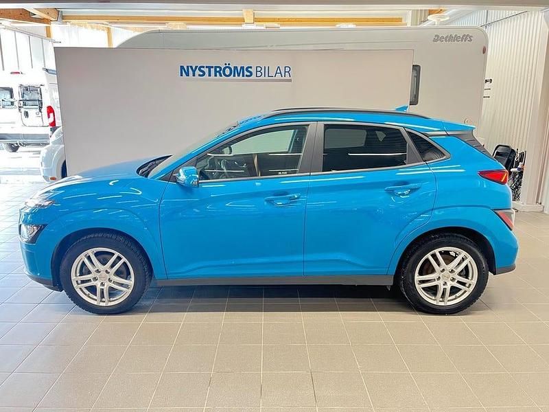 Begagnad Hyundai Kona Essential 100 kW (136 HK) 2021 Blå SUV