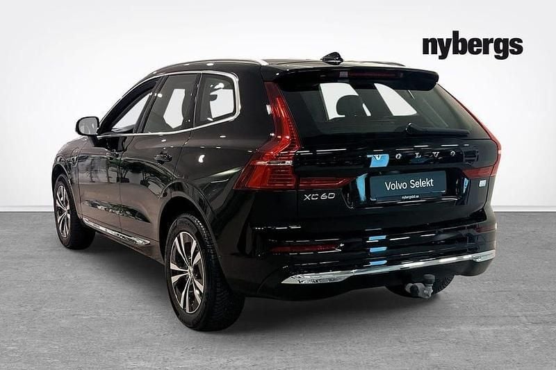 Begagnad Volvo XC60 Core 355 HK (261 kW) 2023 Svart SUV