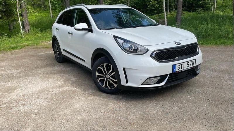 Vit Begagnad 2019 Kia Niro 2 SUV | 175 000 kr (Superpris) - Bild 1/4