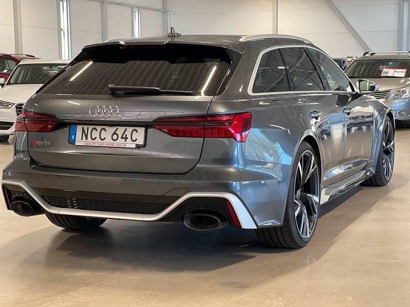Begagnad Audi RS6 Exclusive 600 HK (441 kW) 2020 Grå Kombi