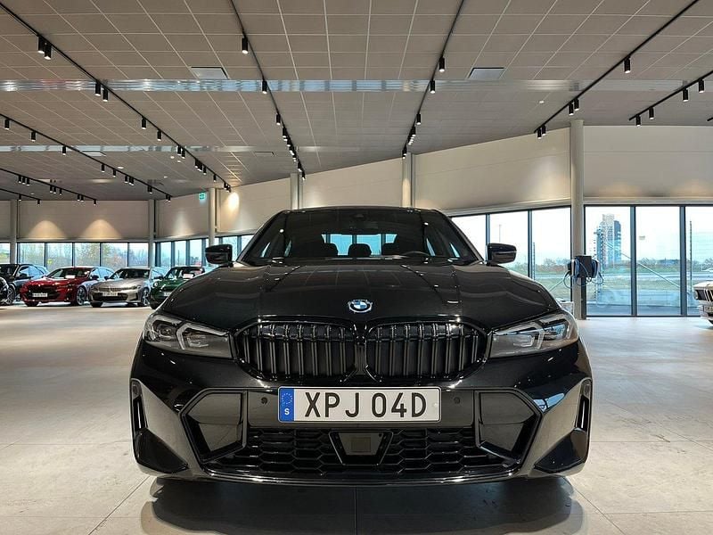 Begagnad BMW 330e M Sport 292 HK (214 kW) 2024 Svart Sedan
