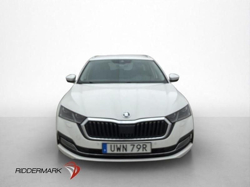 Begagnad Skoda Octavia Style 150 HK (110 kW) 2022 Vit Kombi