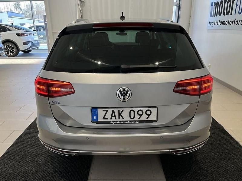 Begagnad VW Passat GTE 220 HK (161 kW) 2018 Silver Kombi