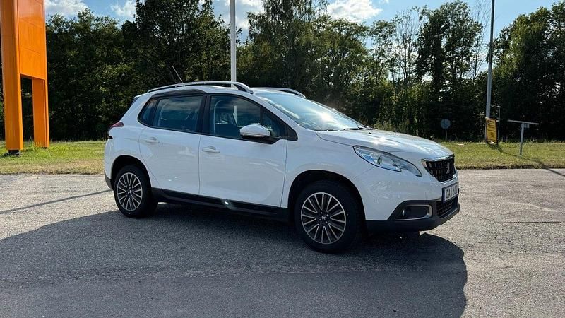 Vit Begagnad 2016 Peugeot 2008 SUV | 74 000 kr (Lite dyr) - Bild 1/4