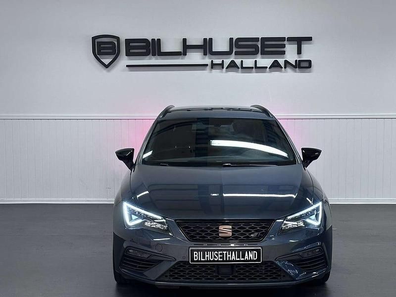Begagnad Seat Leon ST 4Drive 301 HK (221 kW) 2020 Grå Kombi