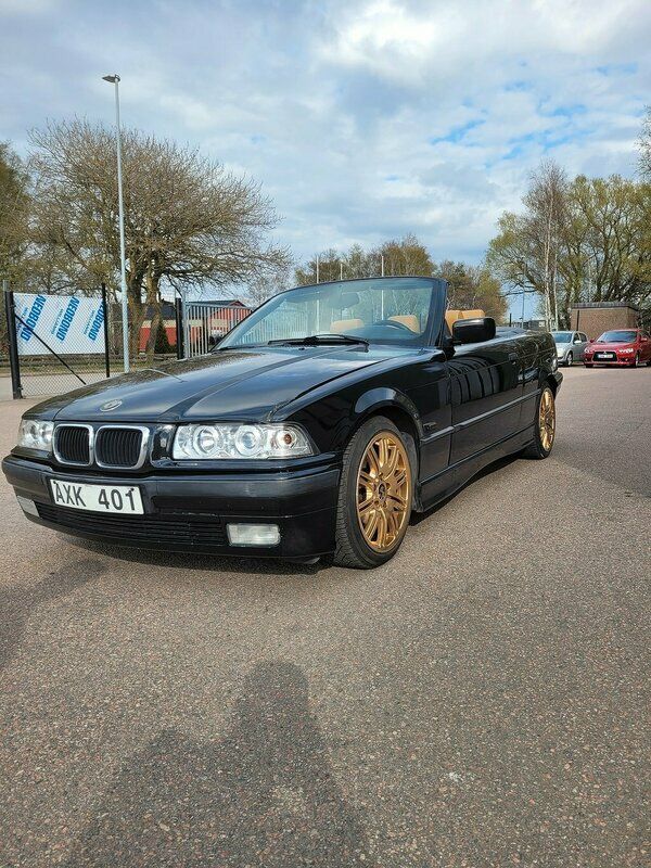 Begagnad BMW 320 Cabriolet 150 HK (110 kW) 1996 Svart Cab
