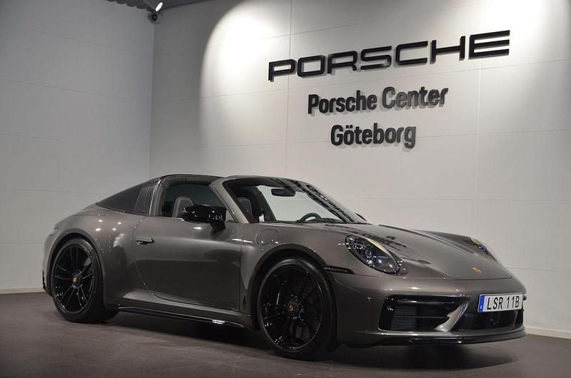 Flerfärgad (grey) Begagnad 2024 Porsche 911 Targa 4 Cab | 1 849 000 kr - Bild 1/4