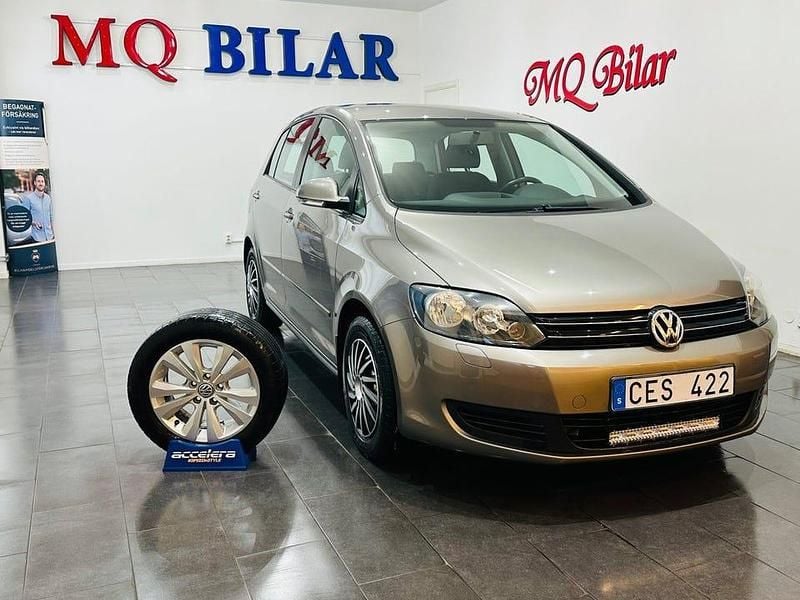 Begagnad VW Golf Plus Cross 105 HK (77 kW) 2013 Brun Minibuss