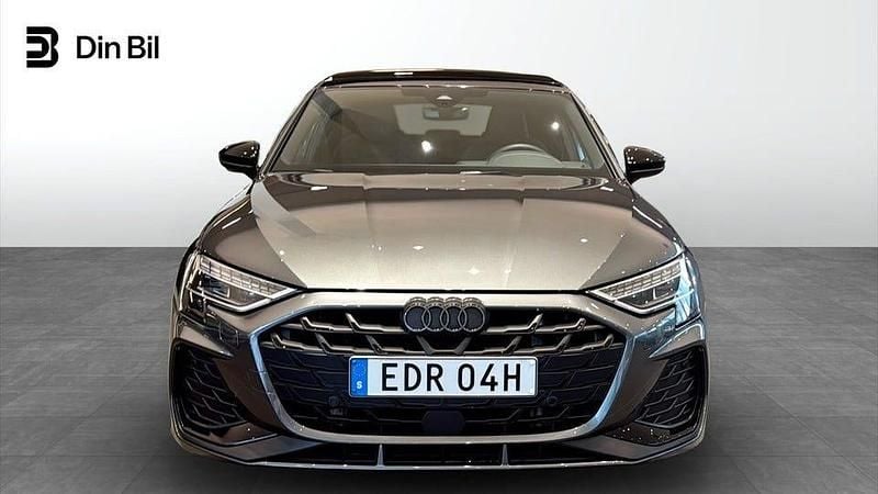 Begagnad Audi A3 S-Line 177 HK (130 kW) 2025 Daytonagrå pärleffekt SUV