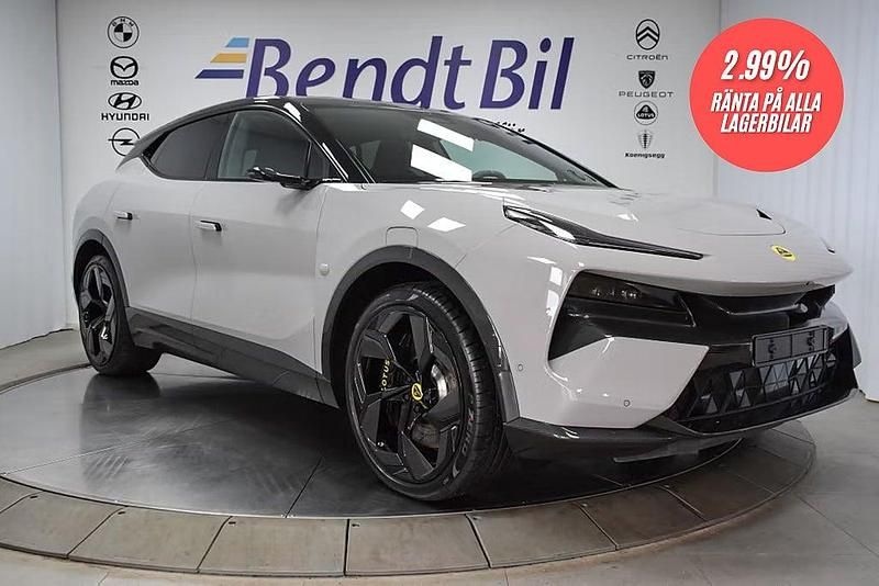 Begagnad Lotus Eletre 675 kW (918 HK) 2023 Kaiumu grey SUV