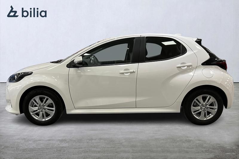 Begagnad Toyota Yaris Hybrid Active 117 HK (86 kW) 2022 Vit Halvkombi
