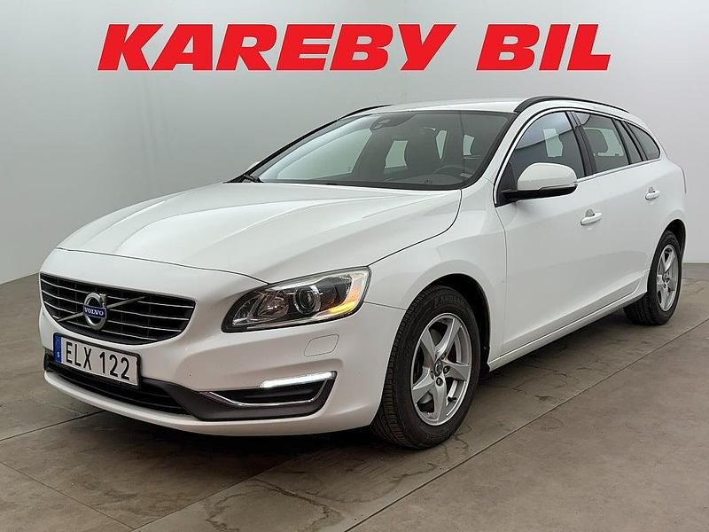 Vit Begagnad 2014 Volvo V60 Momentum Kombi | 98 900 kr (Marknadspris) - Bild 1/2