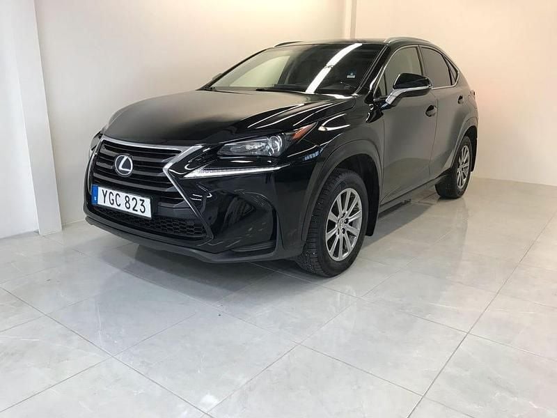 Begagnad Lexus NX300h 198 HK (145 kW) 2016 Svart SUV