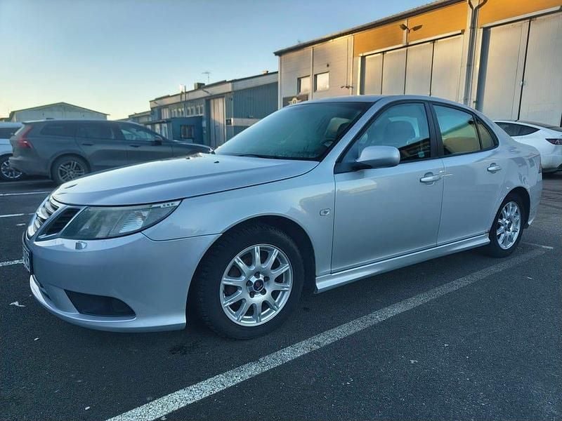 Begagnad 2009 Saab 9-3 | 50 000 kr (Marknadspris) - Bild 1/4