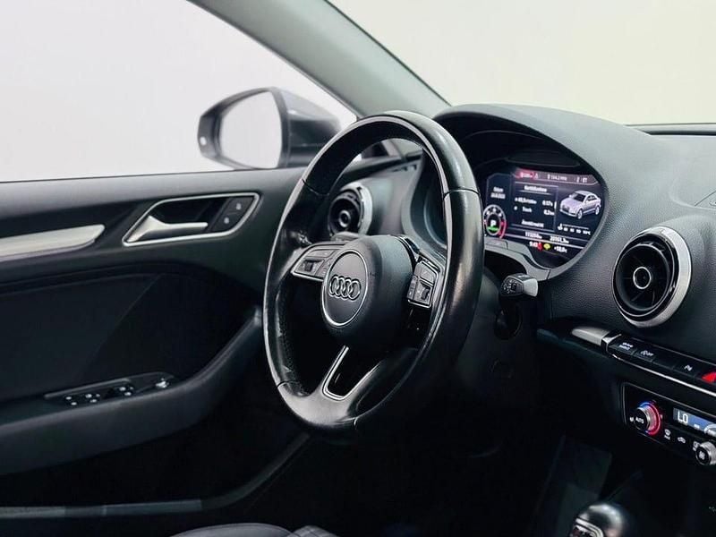 Begagnad Audi A3 150 HK (110 kW) 2017 Grå Sedan