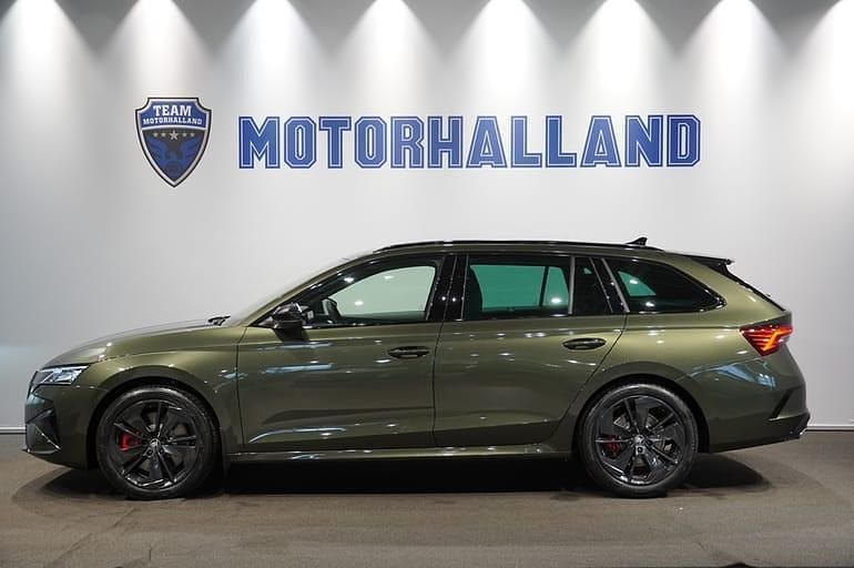 Grön Ny 2026 Skoda Octavia RS Kombi | 482 900 kr - Bild 1/4