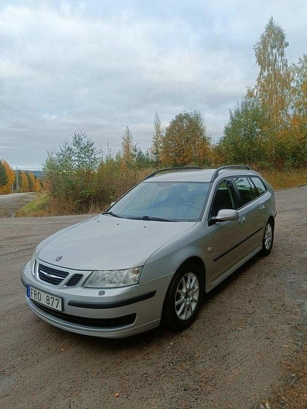 Grå Begagnad 2007 Saab 9-3 Linear Kombi | 29 900 kr (Marknadspris) - Bild 1/4