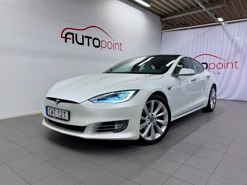 Vit Begagnad 2018 Tesla Model S Halvkombi | 269 800 kr (Bra pris) - Bild 1/4