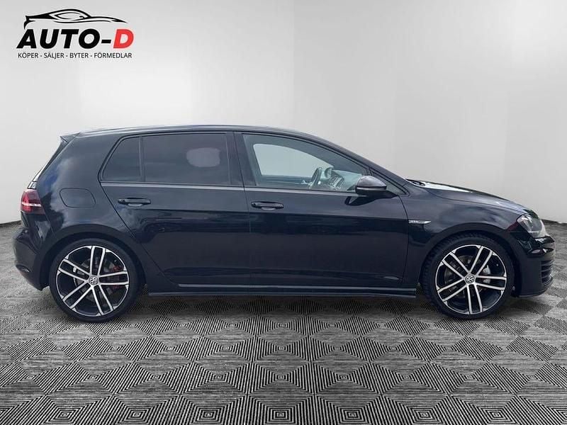 Begagnad VW Golf VII GTD 184 HK (135 kW) 2014 Svart Halvkombi