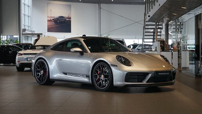 Silver Begagnad 2022 Porsche 911 Carrera GTS Sportkupé | 1 589 000 kr (Marknadspris) - Bild 1/4