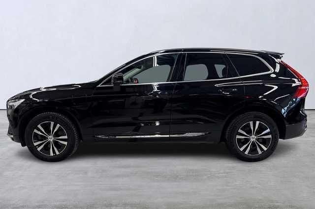 Begagnad Volvo XC60 Core 253 HK (186 kW) 2022 Svart SUV
