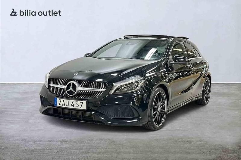 Svart Begagnad 2018 Mercedes A180 Halvkombi | 189 900 kr - Bild 1/1