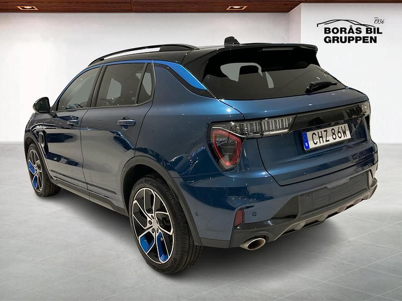 Begagnad Lynk & Co 01 264 HK (194 kW) 2022 Blå SUV