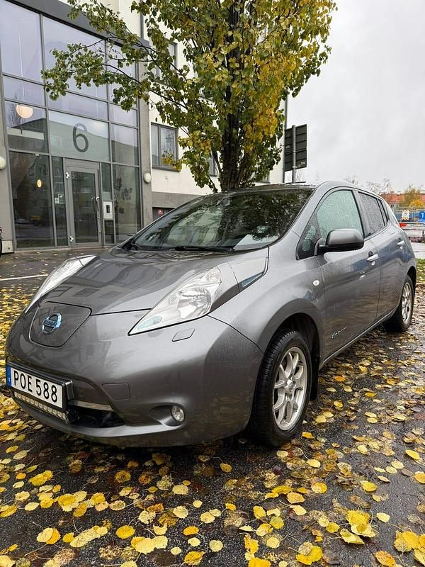 Begagnad 2014 Nissan Leaf Halvkombi | 60 000 kr (Marknadspris) - Bild 1/4