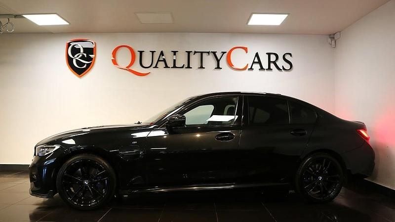 Begagnad BMW 330e M Sport 184 HK (135 kW) 2019 Svart Sedan