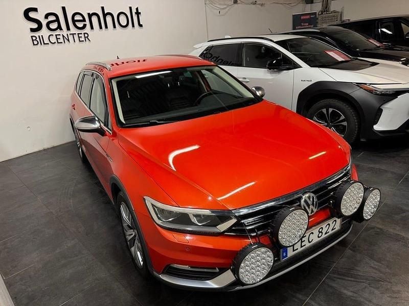 Begagnad VW Passat Alltrack 190 HK (139 kW) 2015 Orange Kombi