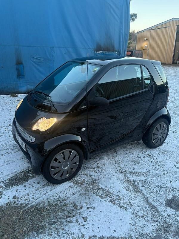 Begagnad 2002 Smart ForTwo Coupé Sportkupé | 25 000 kr - Bild 1/4