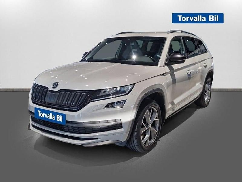 Grå Begagnad 2019 Skoda Kodiaq Business Line SUV | 369 900 kr (Dyr) - Bild 1/4
