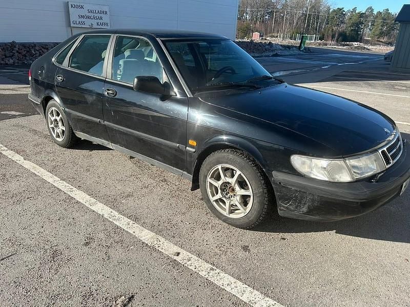 Begagnad Saab 900 130 HK (95 kW) 1996