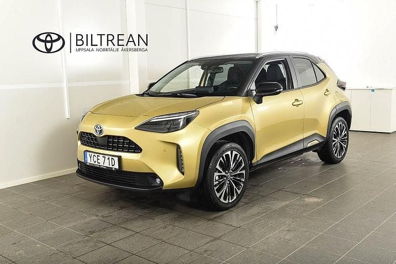 Begagnad Toyota Yaris Cross Style 92 HK (67 kW) 2022 Gul SUV