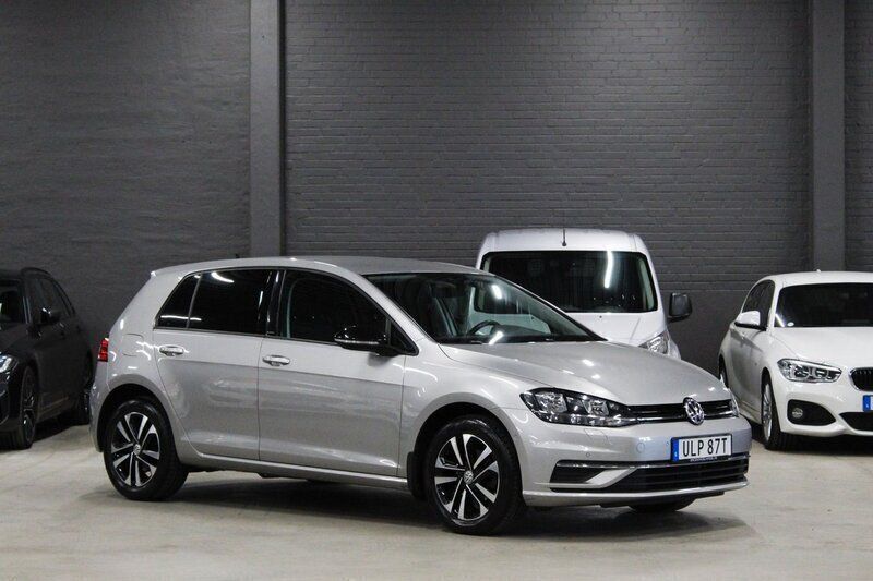 Silver Begagnad 2019 VW Golf VII Halvkombi | 179 900 kr (Marknadspris) - Bild 1/4
