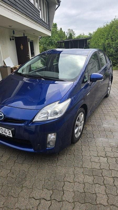 Blå Begagnad 2010 Toyota Prius Halvkombi | 49 900 kr (Bra pris) - Bild 1/4