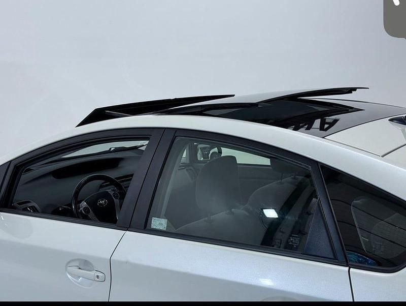 Begagnad Toyota Prius 136 HK (100 kW) 2010 Halvkombi