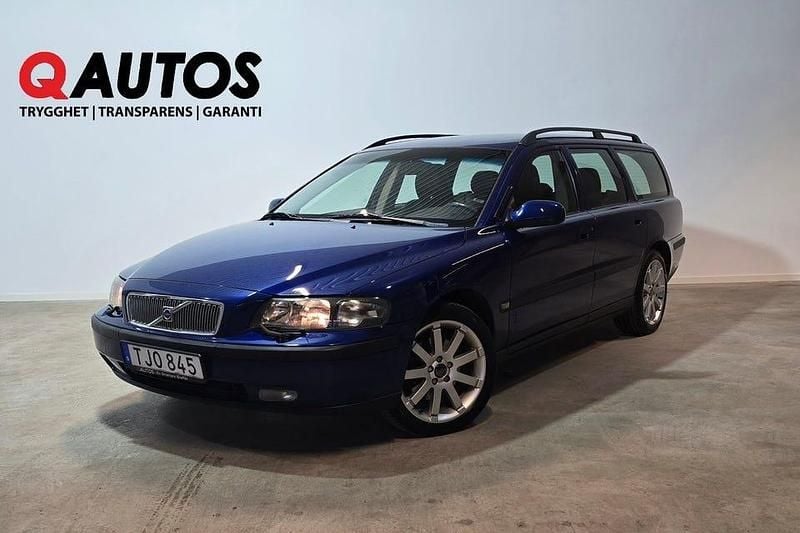 Mörkblå (blå) Begagnad 2002 Volvo V70 Ocean Race Kombi | 49 900 kr (Marknadspris) - Bild 1/4