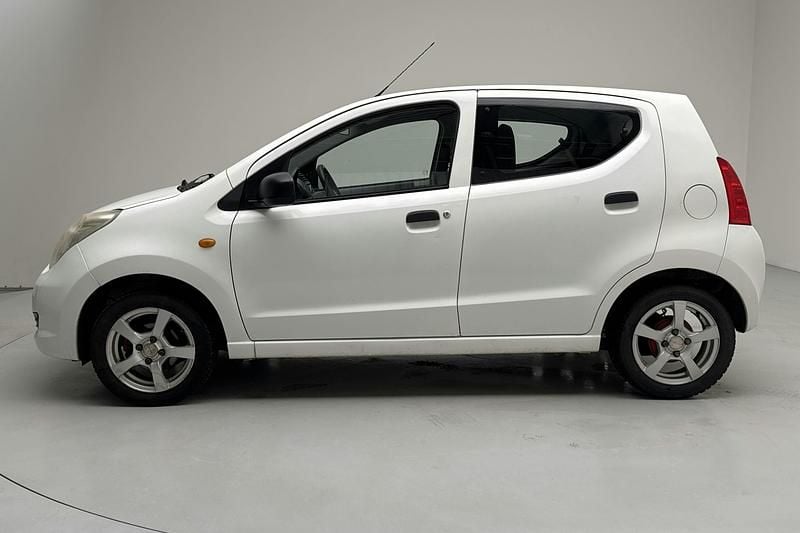 Begagnad Suzuki Alto 68 HK (50 kW) 2010 Vit Halvkombi