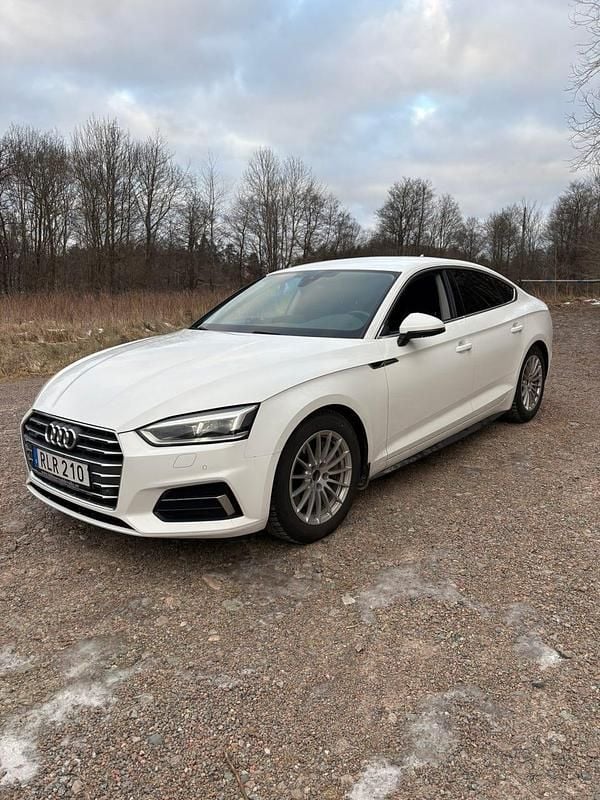 Begagnad 2018 Audi A5 Sportback Halvkombi | 245 000 kr (Marknadspris) - Bild 1/4