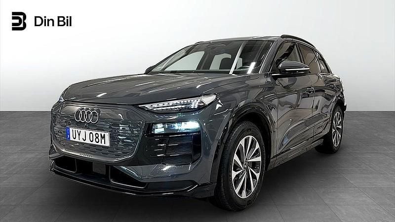 Begagnad Audi e-tron Proline 285 kW (388 HK) 2024 Grå SUV