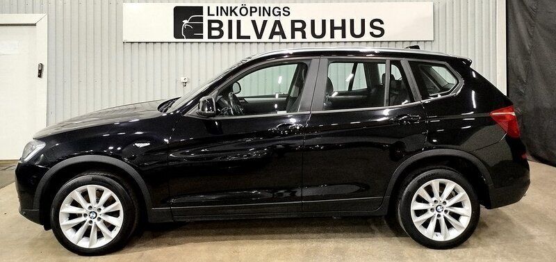 Svart Begagnad 2016 BMW X3 SUV | 224 900 kr (Marknadspris) - Bild 1/4