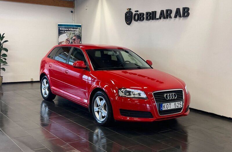 Röd Begagnad 2010 Audi A3 Sportback Halvkombi | 79 900 kr (Marknadspris) - Bild 1/4