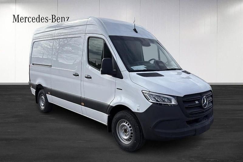 Begagnad Mercedes E-Sprinter 100 kW (136 HK) 2024 Vit (white) Van