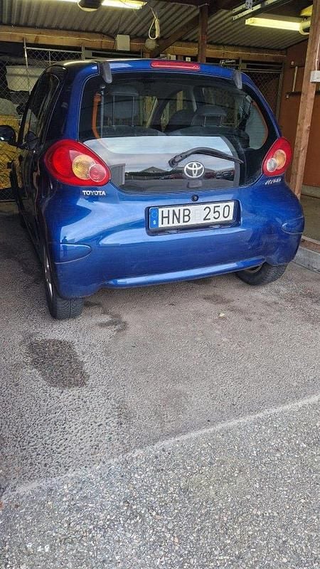 Blå Begagnad 2008 Toyota Aygo Halvkombi | 12 000 kr (Superpris) - Bild 1/4