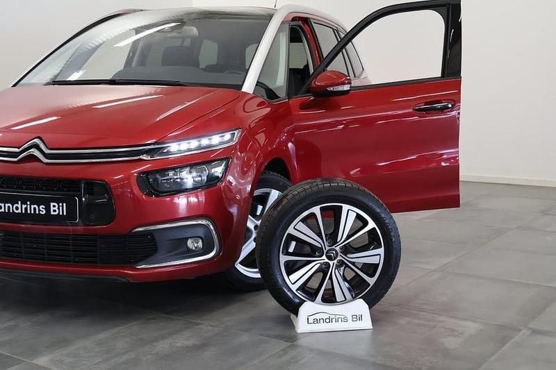 Begagnad Citroën Grand C4 Picasso 131 HK (96 kW) 2016 Röd Minibuss