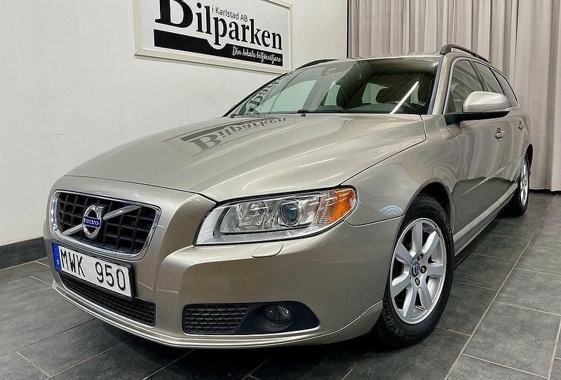 Ljusbrun Begagnad 2012 Volvo V70 Momentum Kombi | 119 900 kr (Dyr) - Bild 1/3